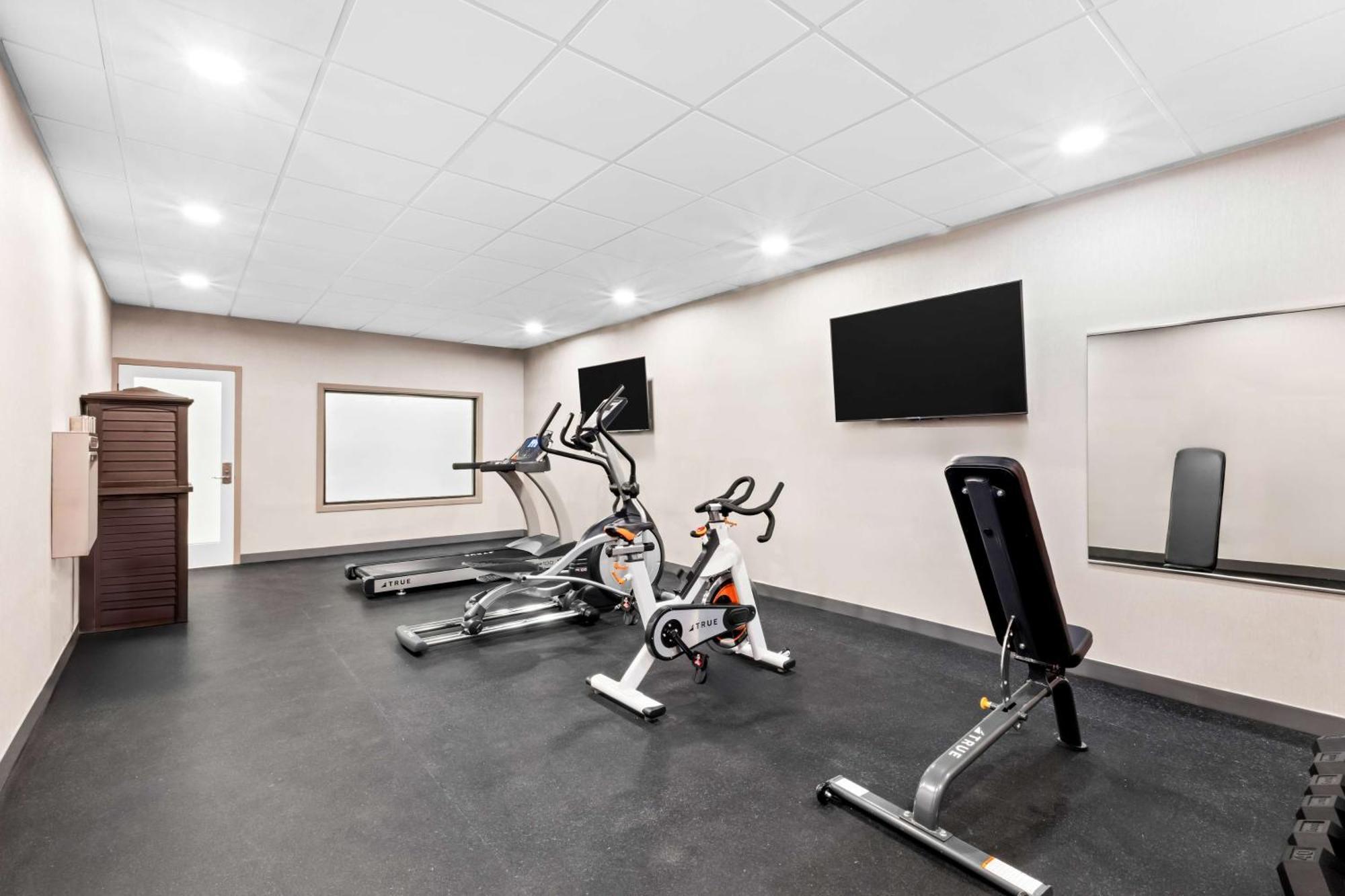Best Western Niantic - New London, Mystic Area Exterior photo