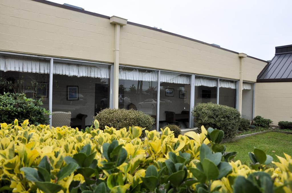 Best Western Niantic - New London, Mystic Area Exterior photo