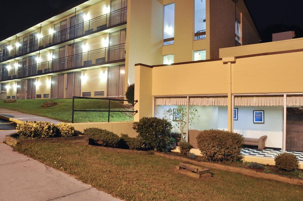 Best Western Niantic - New London, Mystic Area Exterior photo